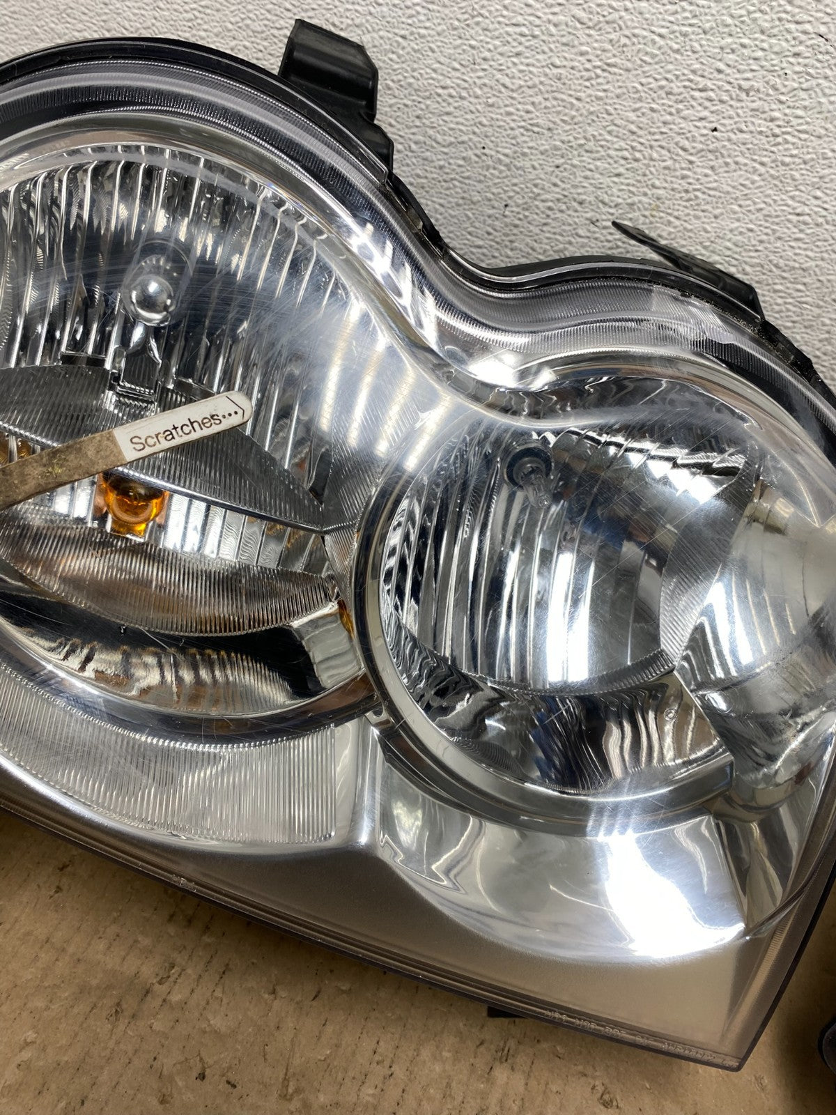 2005-2007 Jeep Grand Cherokee Left+Right Halogen Headlights TYC AF3194 DW3