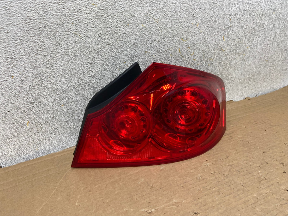2007 to 2013 Infiniti G35 G37 Sedan Right Passenger Rh Tail Light AH8451 LK1