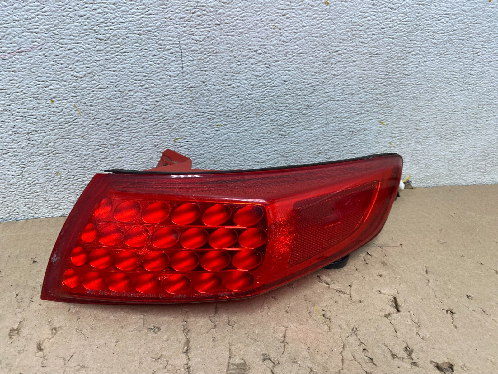2003 to 2008 Infiniti FX35 FX45 Right Passenger RH Side Tail Light OEM I8849 DW0