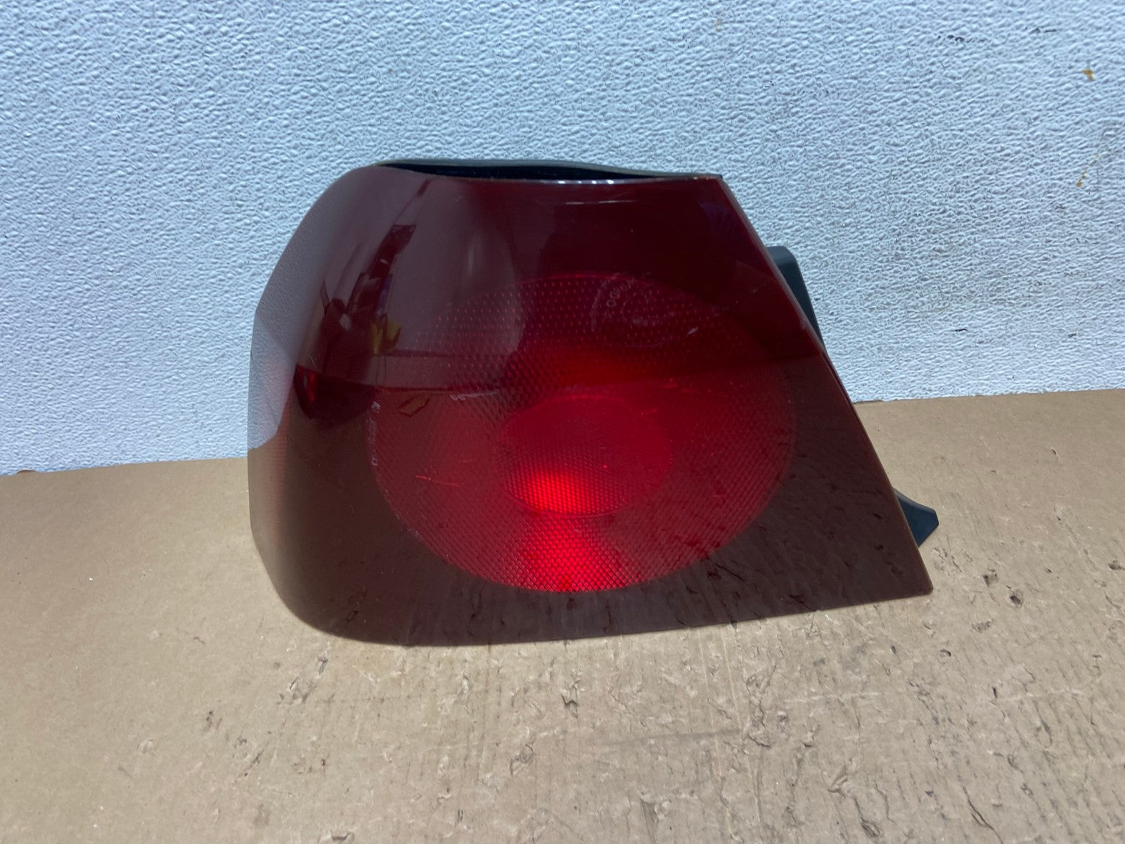 2000 - 2005 Chevrolet Impala Left Driver Lh Side Tail Light AD8785 LK0