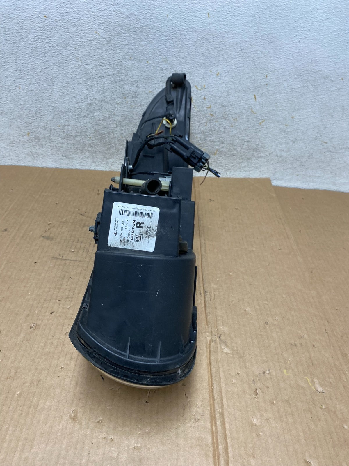2000 to 2005 Buick Lesabre Headlight Right Passenger Side Halogen AI4472 DW8