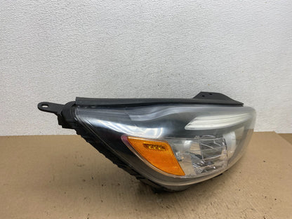 2016 to 2018 Kia Sorento Right Passenger RH Side Headlight Halogen AE6544 DW2