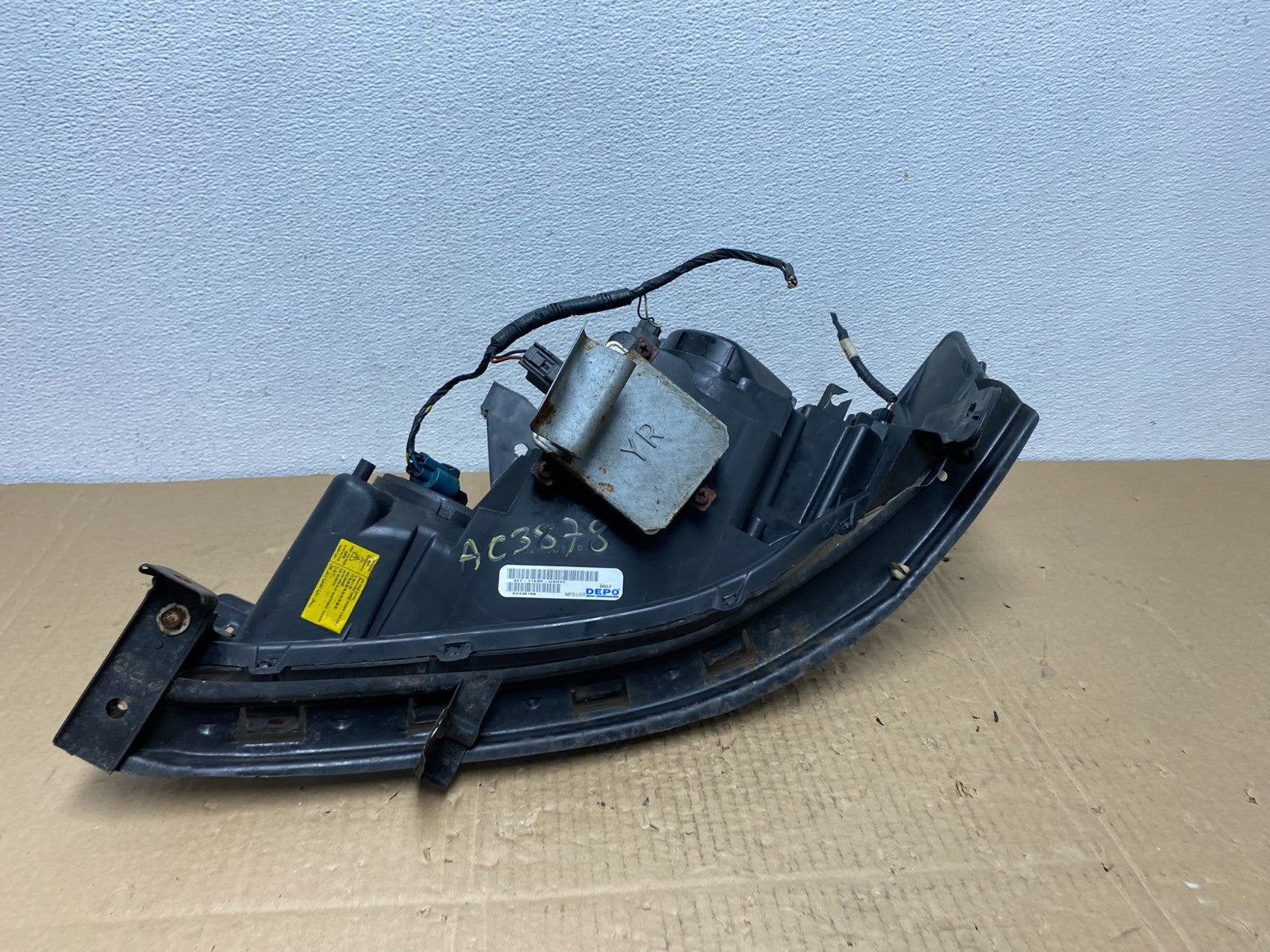 2007 to 2008 Acura TL Headlight Right Passenger Rh Side Xenon Hid AC3878 DW6