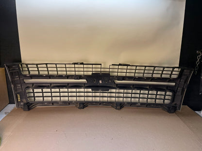 2007 to 2010 Chevrolet Silverado 2500 3500 Front Chrome Grille Grill AI8661 DG3