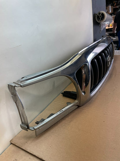 2001 to 2004 Toyota Tacoma Front Upper Grill Grille AH0283 DG2