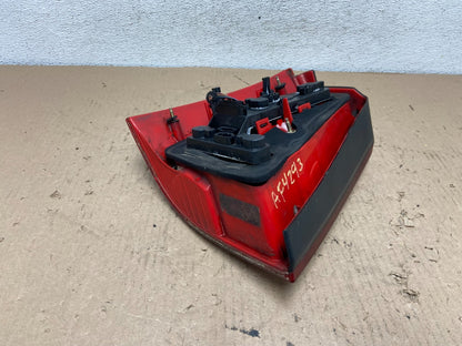 2003 2004 Volkswagen Jetta Wagon Right Passenger Side Tail Light AF42935