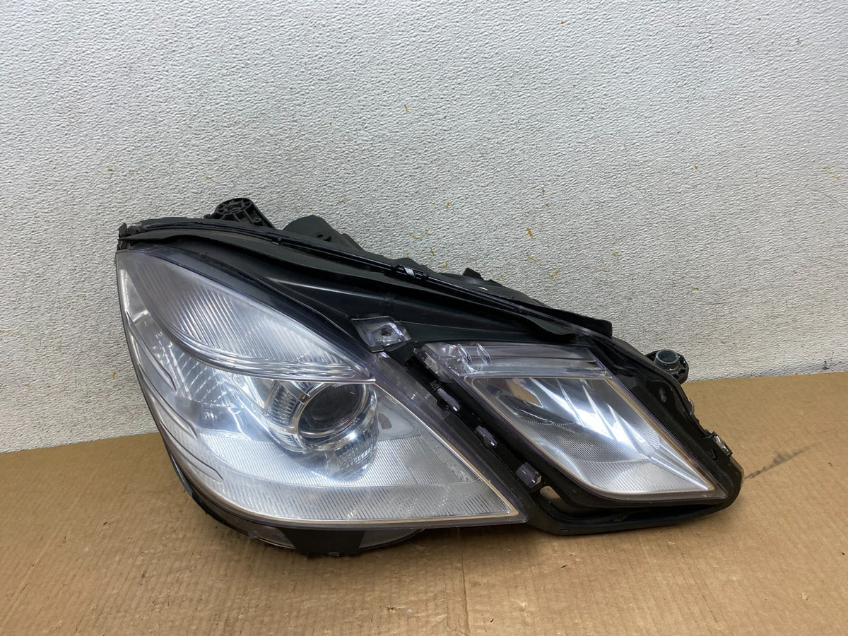 2010-2013 Mercedes E Class E350 E550 Right Passenger Halogen Headlight AI6659 DW0