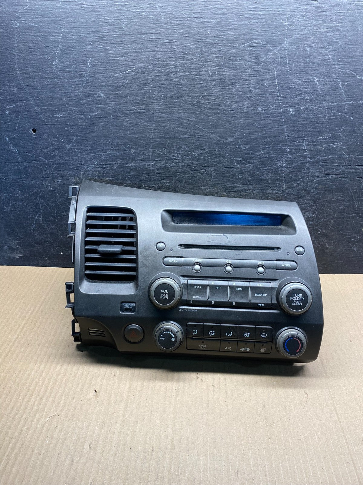 2006 - 2011 Honda Civic Radio AM/FM Climate Control Air Vent Bezel AI0323 DG0