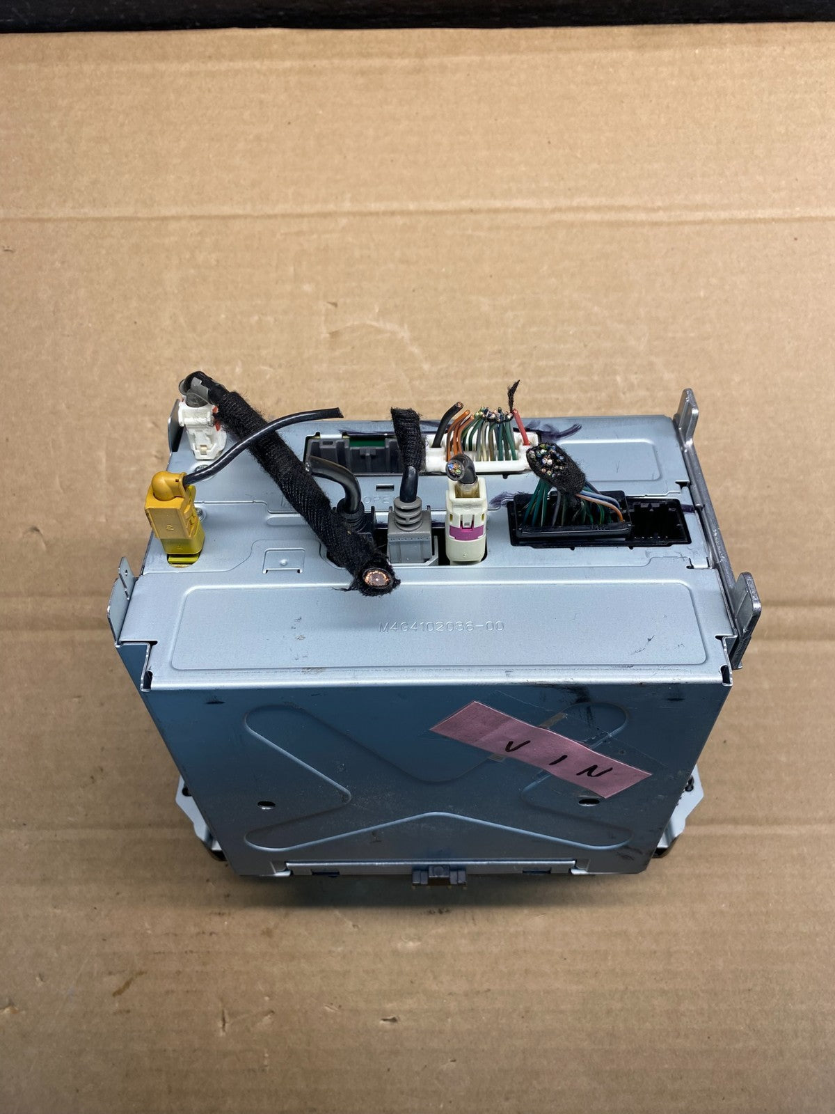2011 to 2014 Chrysler 300 Am Fm Cd Player Radio Receiver AE8143 DG5