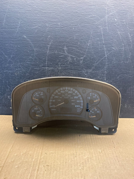 2004 to 2007 Chevrolet Express Speedometer Cluster Gauge ag3781 DG0