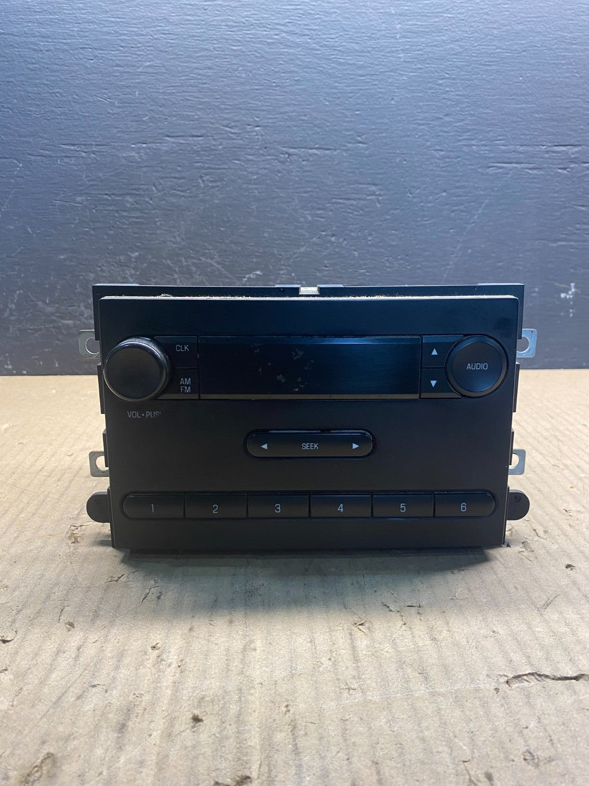 2012-2013 Ford E150 E250 E350 AM FM Radio Stereo Receiver OEM ac2415 DG0