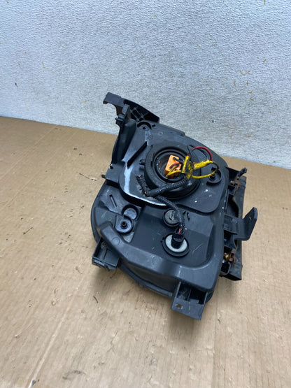 2003 to 2006 Honda Element Right Passenger Rh Side Headlight AI8986 DW5