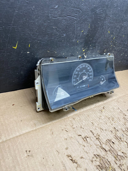 1998 to 2002 Lincoln Town Car Speedometer Gauge Cluster V7498  DG1