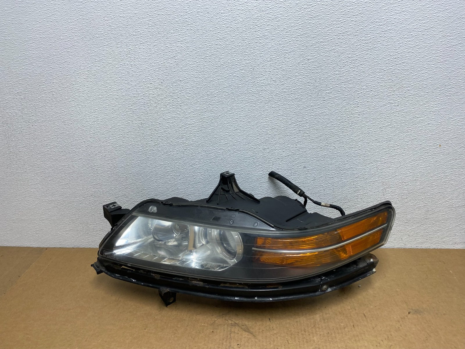 2004 2005 2006 Acura TL Headlight Left Driver LH Side Xenon HID AC1807 DW0