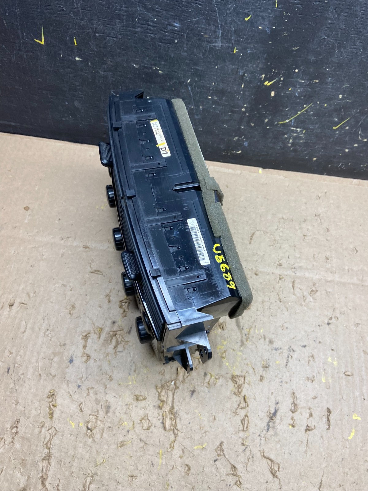 2004-2005 Toyota Sienna A/C Climate Heater Temperature Control Air Vent U5689 DG3