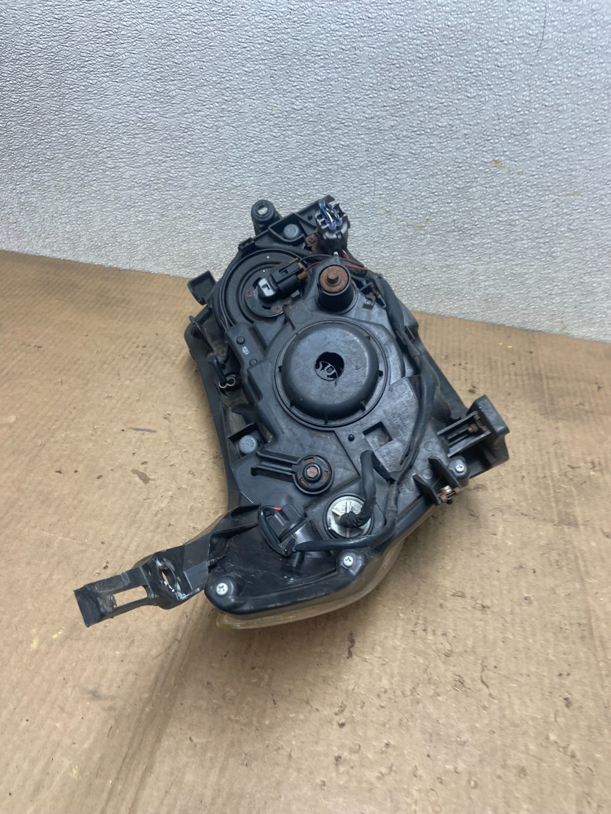 2009-2013 Subaru Forester Left Driver LH Halogen Headlight AA6892 DW8