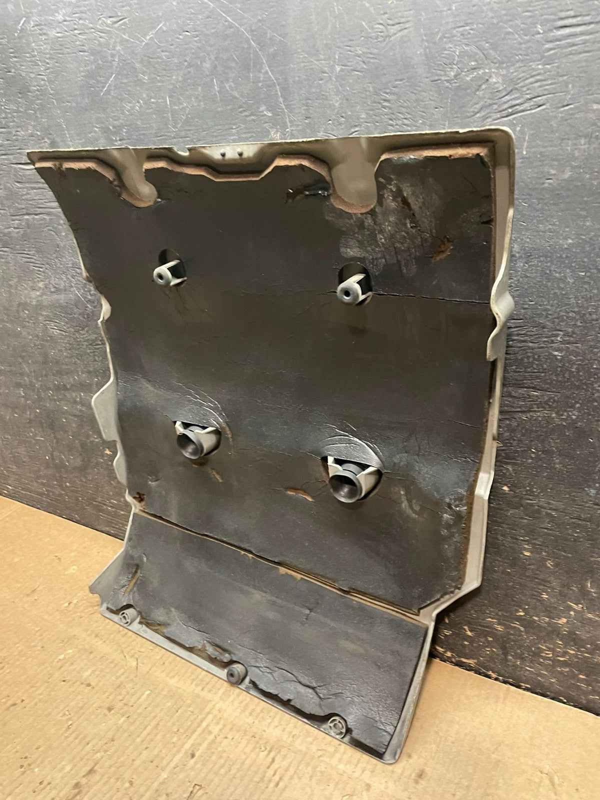1997 to 2004 Cadillac Deville Seville Northstar Engine Motor Cover X9699 DG5