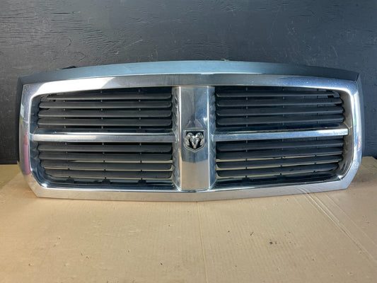 2004 to 2006 Dodge Durango Front Upper Chrome Grill Grille AD8411 DG0