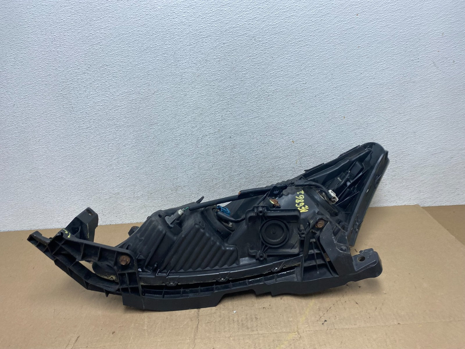 2008 to 2012 Honda Accord Sedan Right Passenger RH Headlight AE6862 DW8