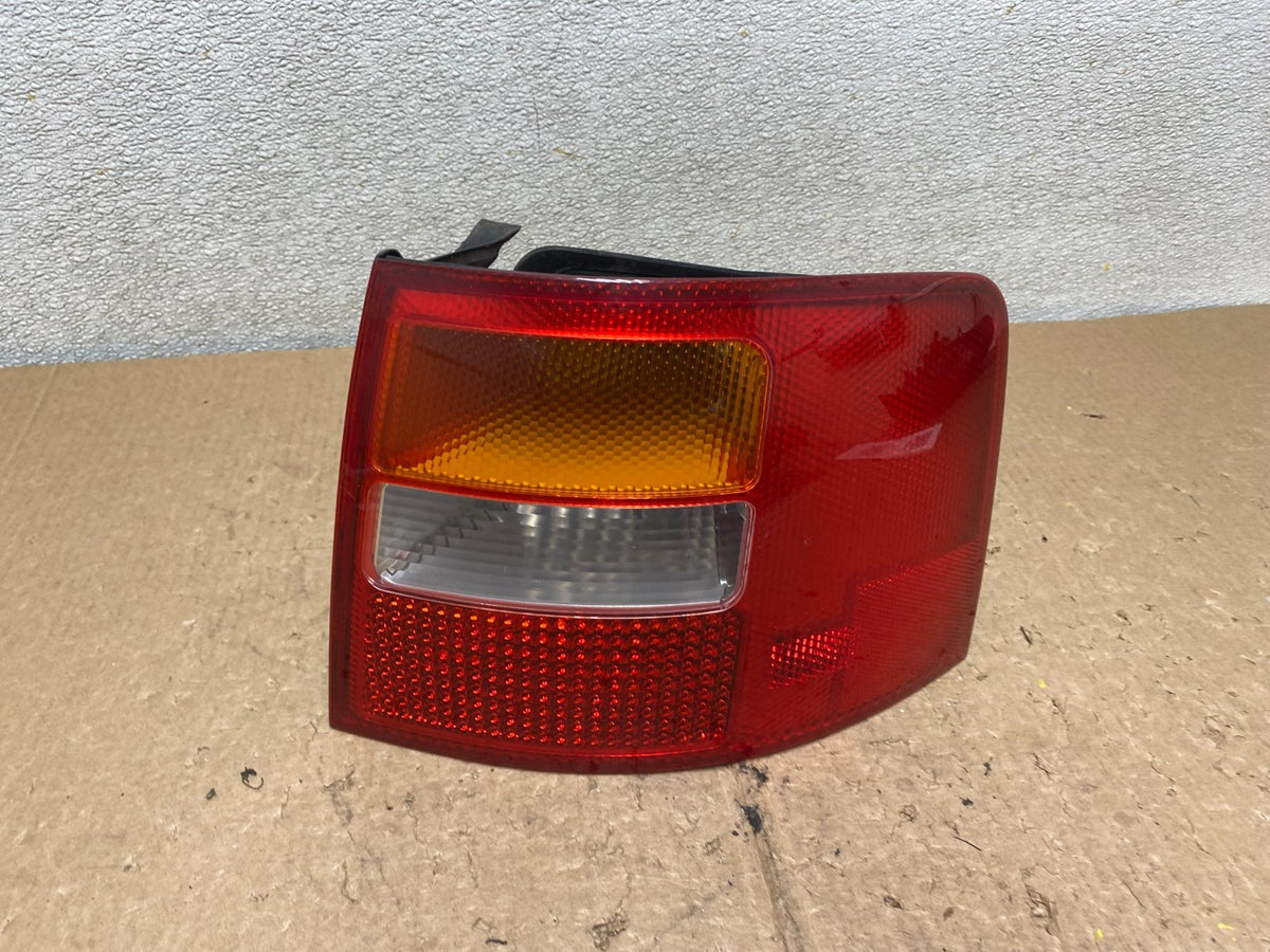2001-2005 Audi A6 Wagon Right Passenger RH Side Tail Light V3245 DW0