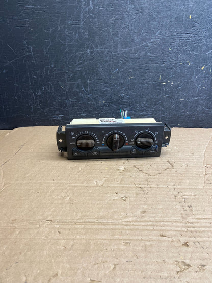 1999 to 2002 Chevrolet Silverado HVAC Heater Climate Control Module AF2123 DG0