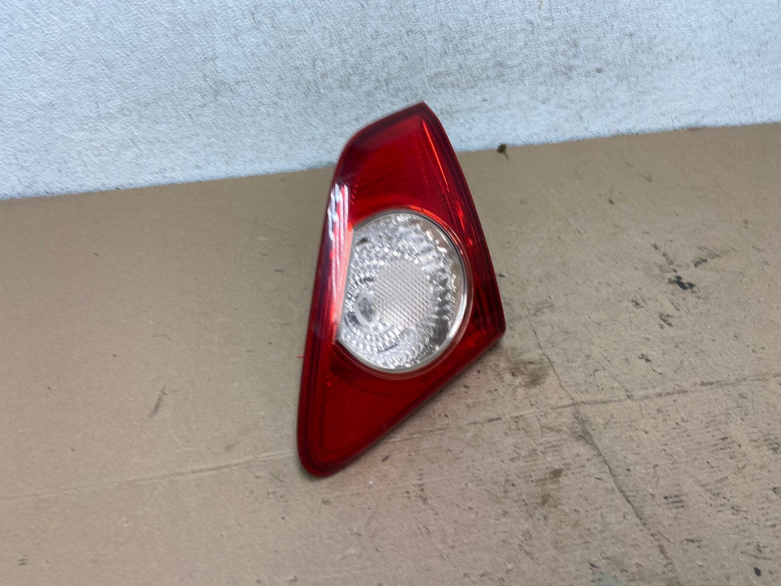2009-2010 Toyota Corolla Right Passenger Rh Side Tail Light Inner AF4943 LK2