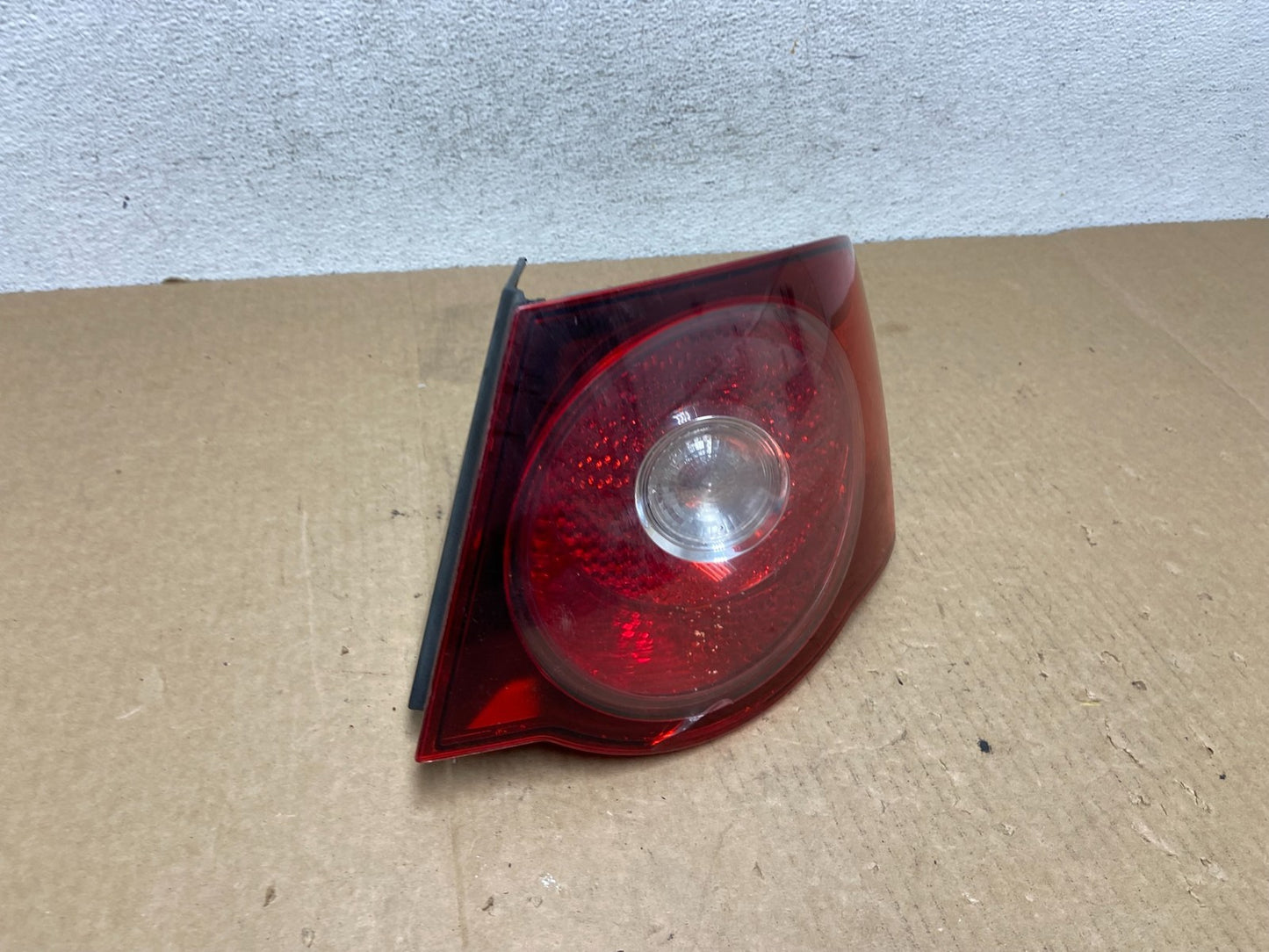 2008 2009 2010 Volkswagen Jetta Right Passenger RH Side Tail Light AF9643 DW2