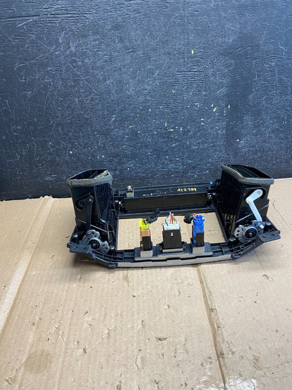 2007 to 2009 Hyundai Santa Fe Center Dashboard Radio Bezel Trim AI2787 DG3