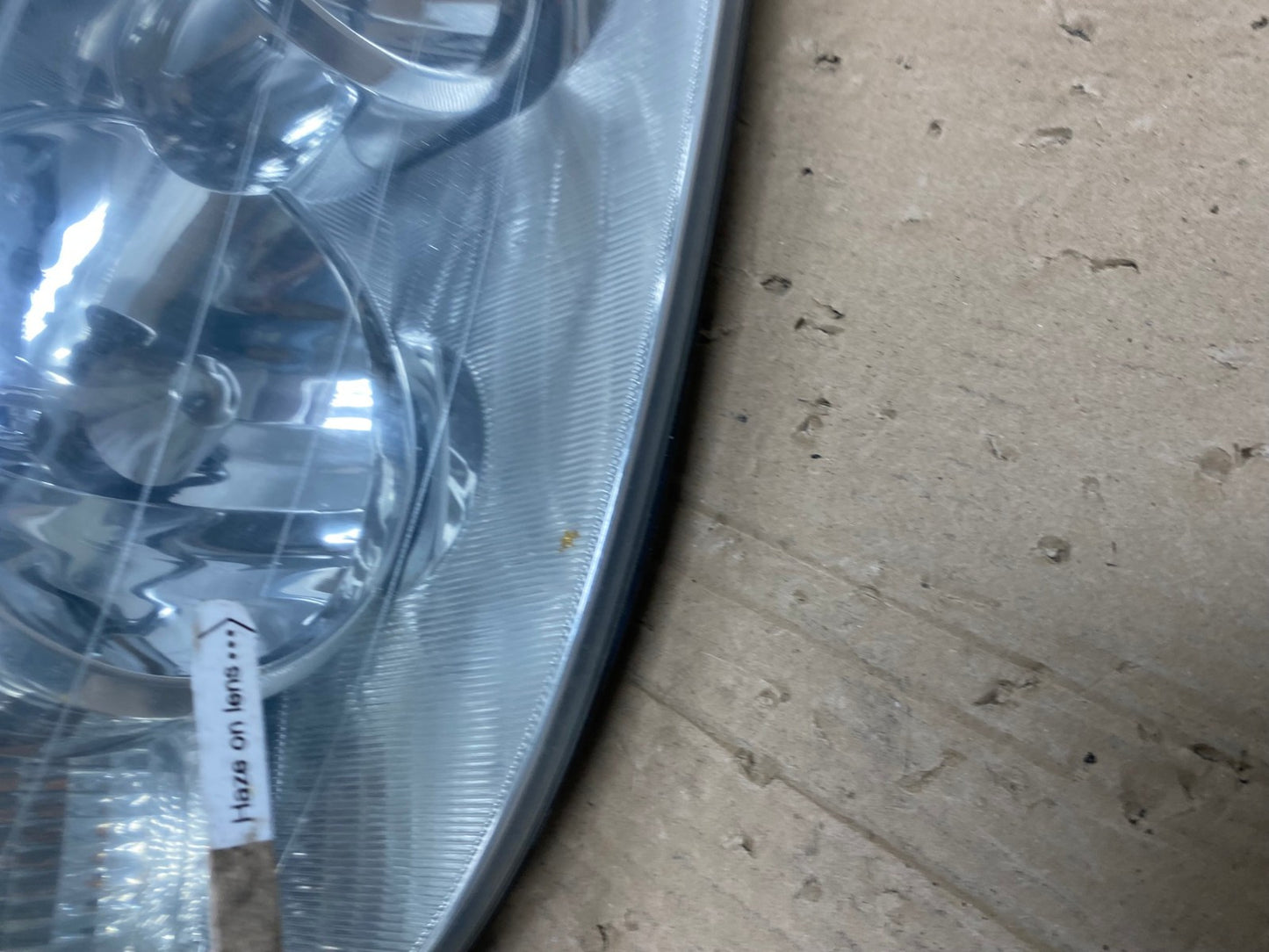 2005 to 2011 Lincoln Town Car Right Passenger Rh Side Headlight AE9282 LK4