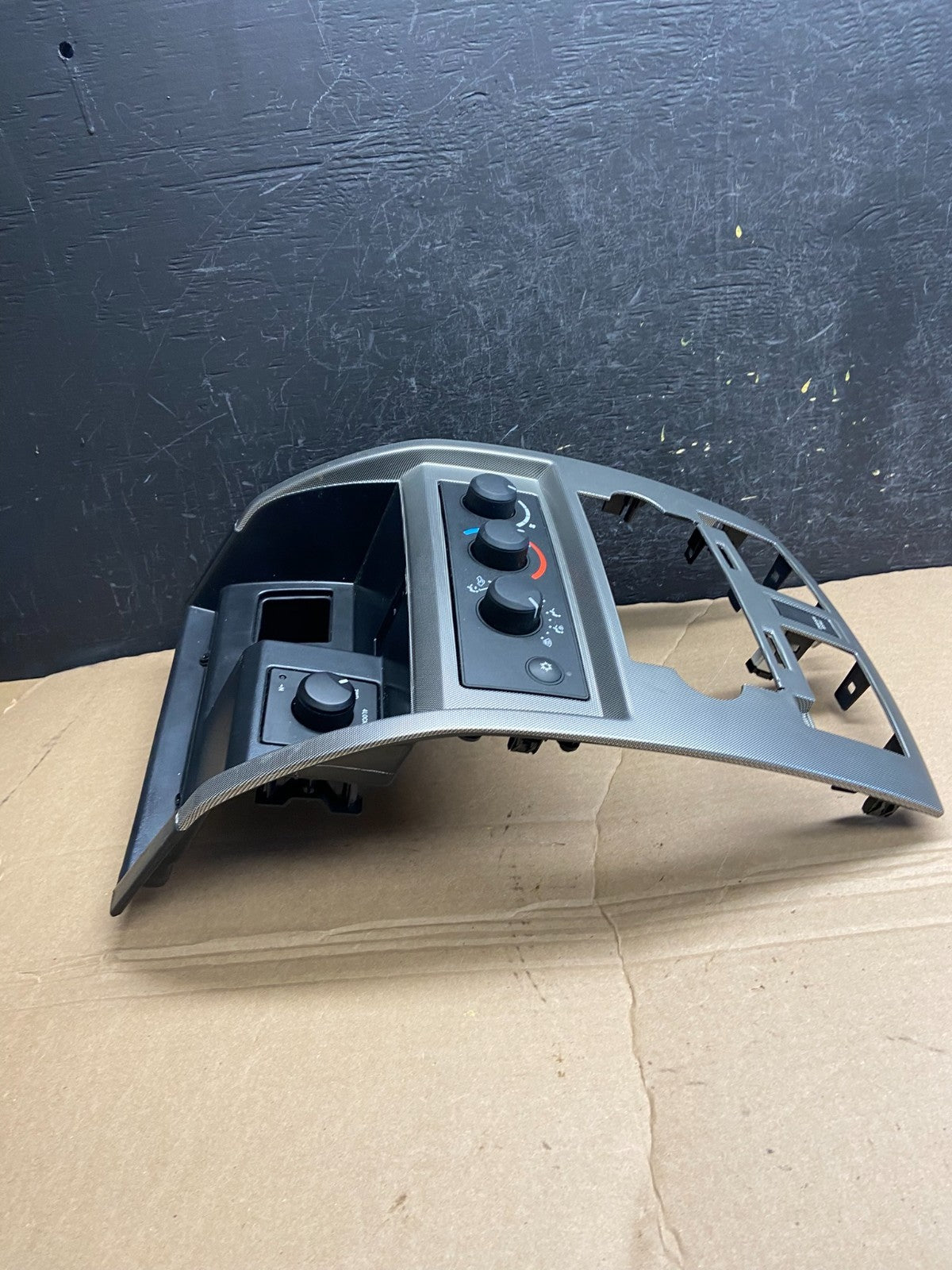 2005 2007 Dodge Dakota Climate Temperature Control Radio Panel Bezel AF18102