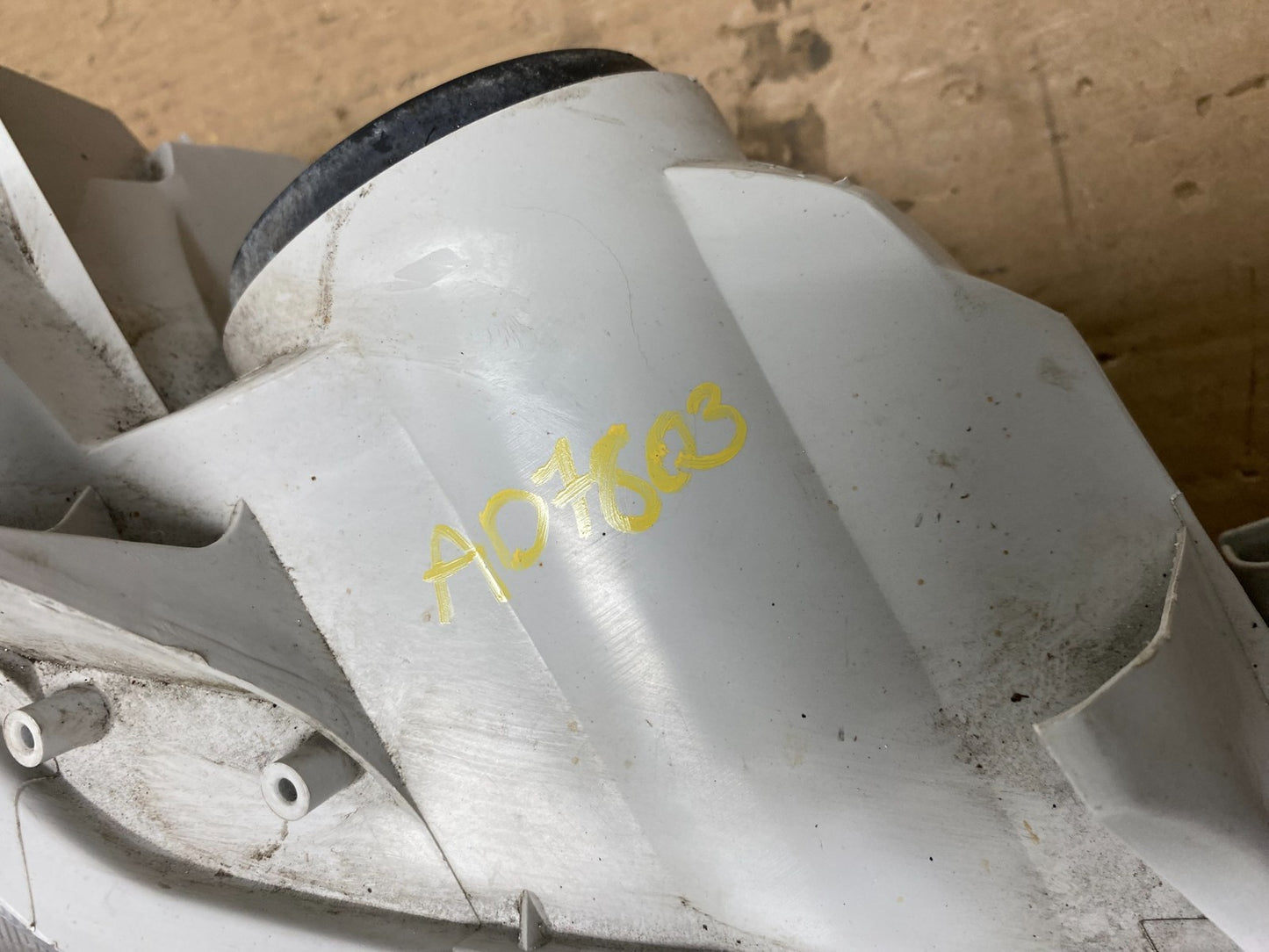 2002 to 2004 Toyota Camry Halogen Headlight Right Passenger Rh AD7803 DW8