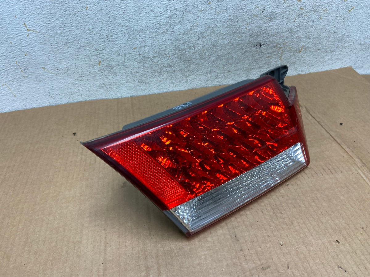 2006 2007 2008 2009 Hyundai Azera Left Driver LH Inner Tail Light AI3785 LK2