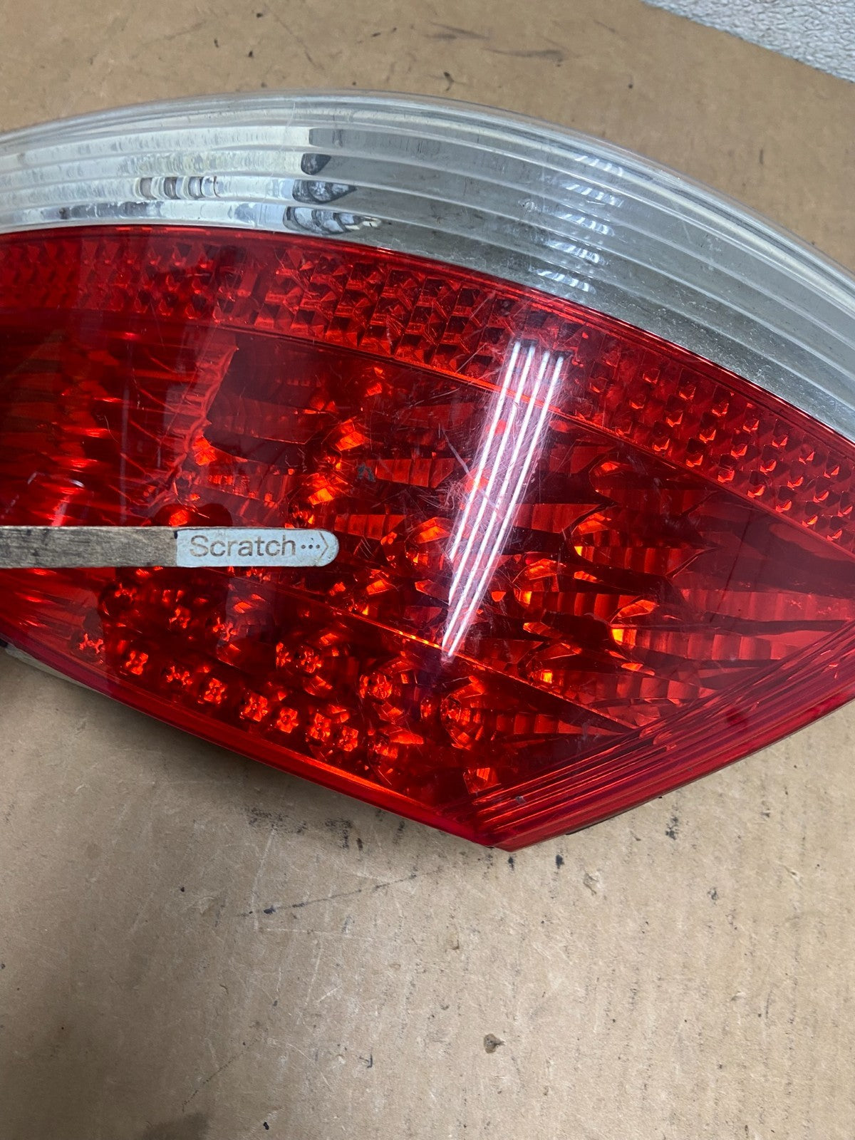 2002 to 2005 BMW 7-Series 745i 760i Right Passenger RH Side Tail Light Oem R48023