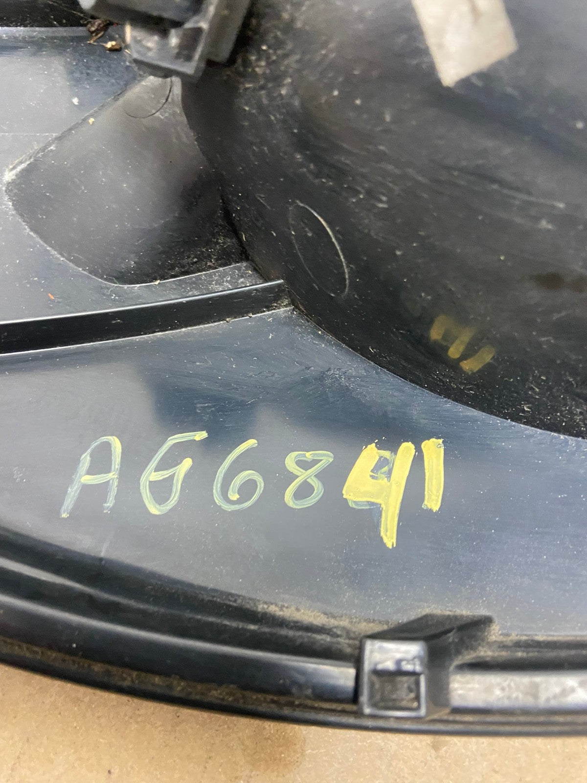 2004 - 2007 Dodge Grand Caravan Right Passenger Side Tail Light AG6841 LK6