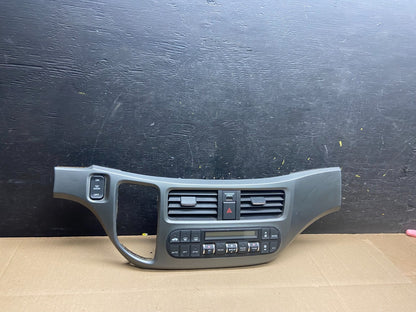 2005 to 2010 Honda Odyssey Radio Climate Control Dash Trim Bezel t9162 DG0
