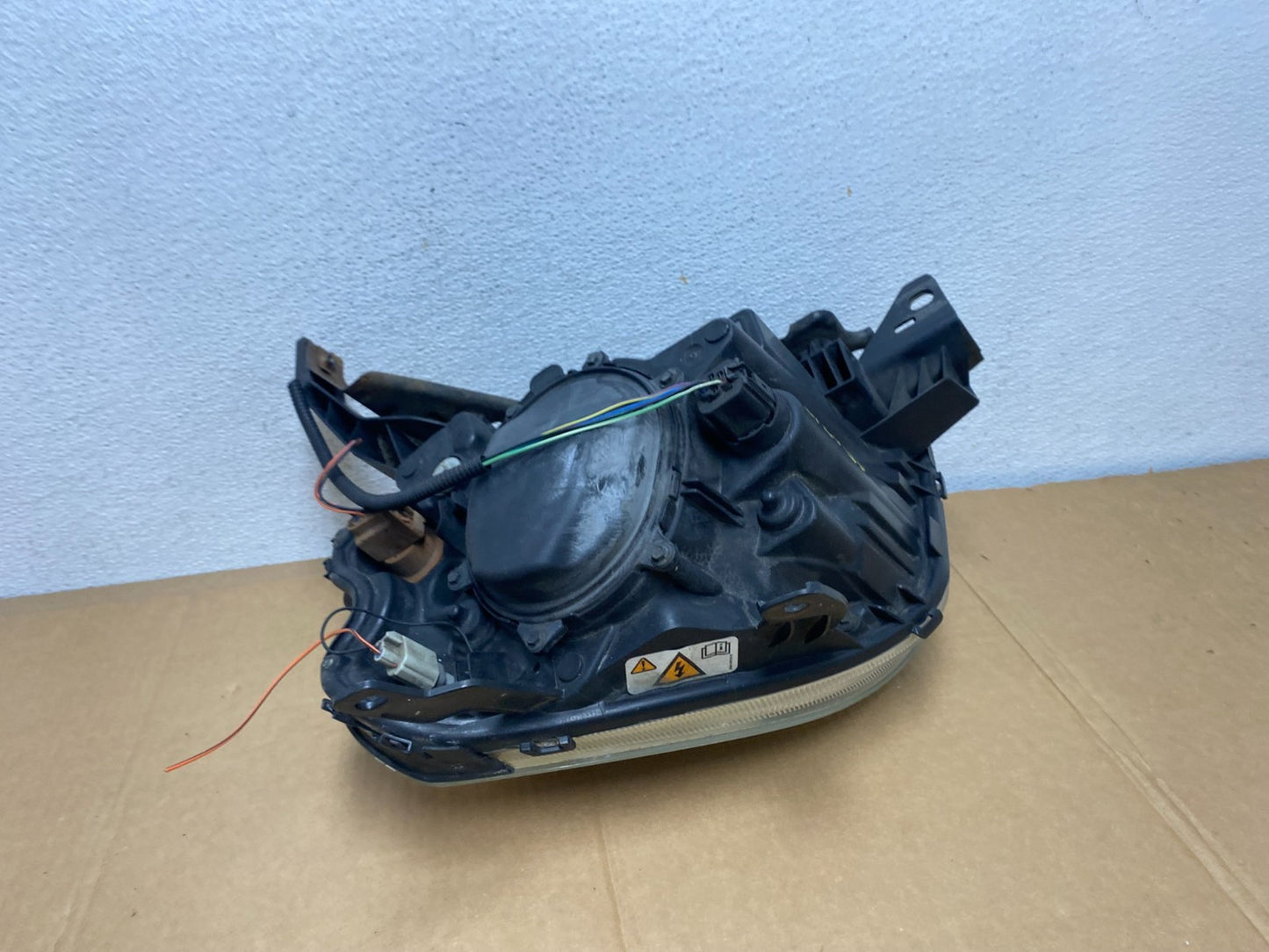 2005 - 2007 Mercury Montego Right Passenger Side Headlight Xenon HID AD0713 DW6