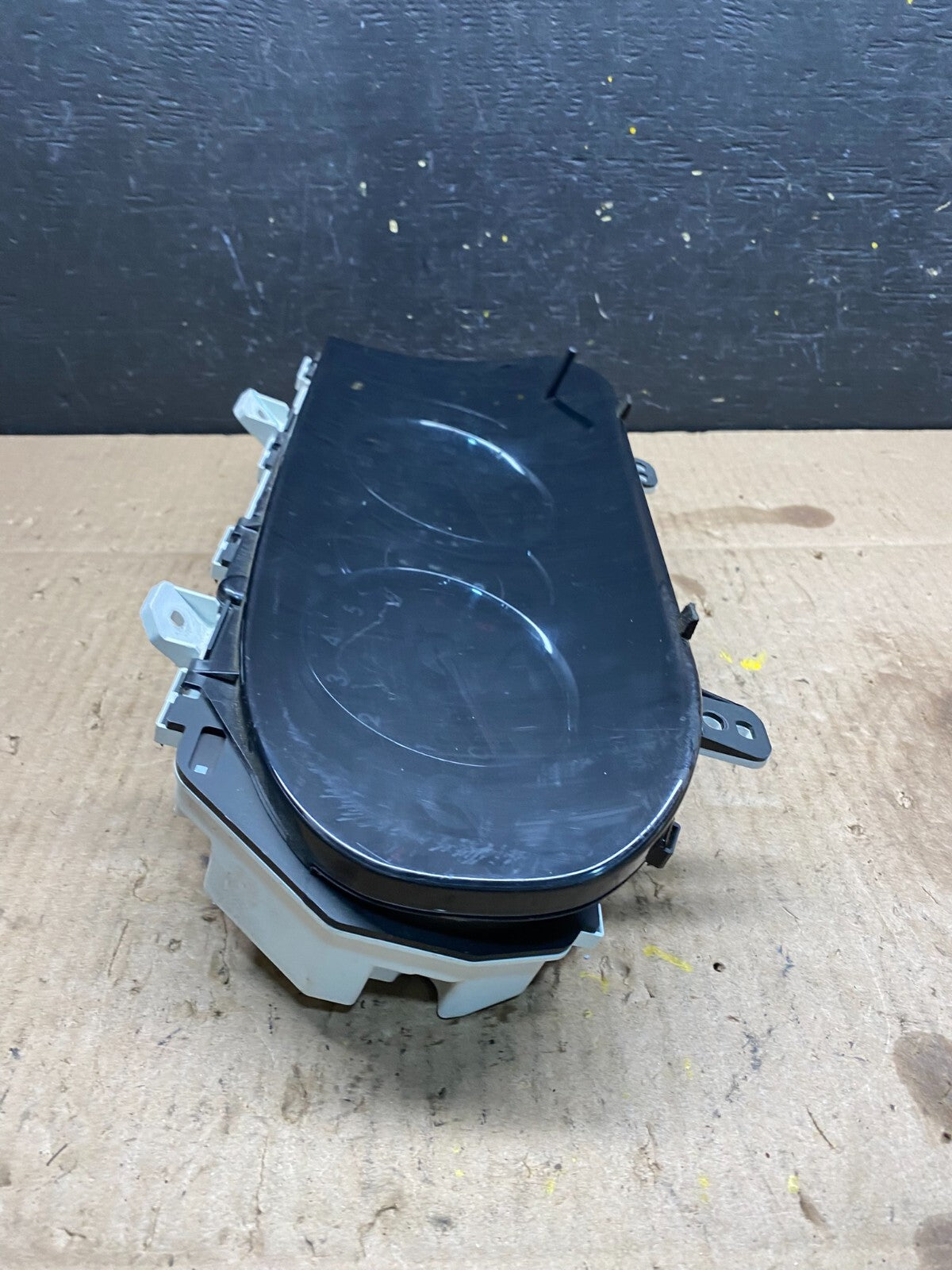 2005 to 2010 Toyota Avalon Cluster Speedometer M7928 PS1