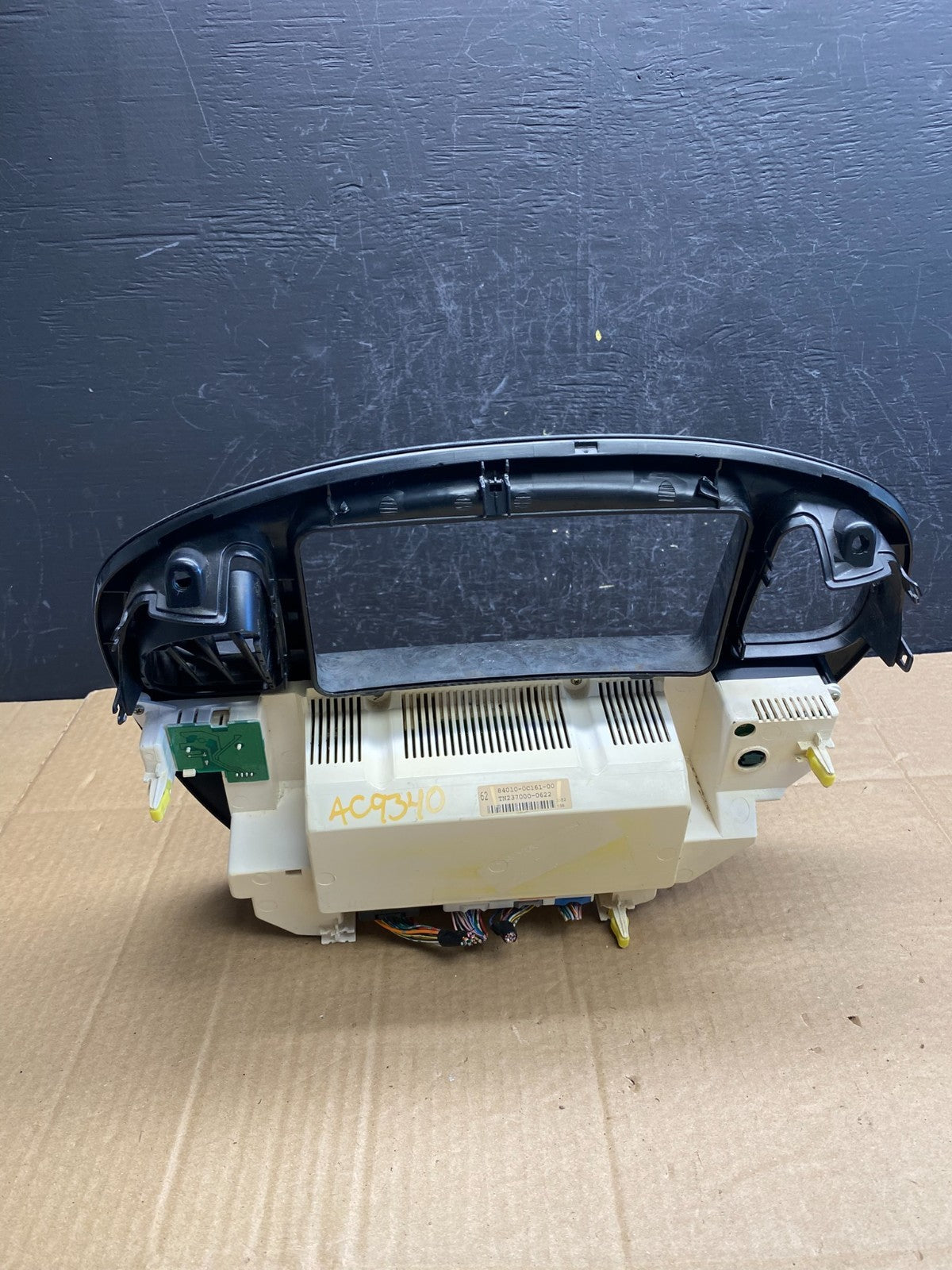 2001 to 2004 Toyota Sequoia AC Temp Heater Climate Control Bezel AC9340 DG3
