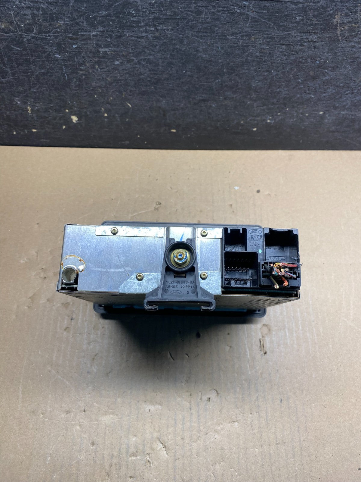 2001 - 2004 Ford Explorer Radio CD Player AM/FM AI7413 DG5