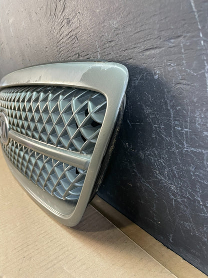 2004 to 2005 Kia Sedona Front Upper Grill Grille OEM AC2054 DG1