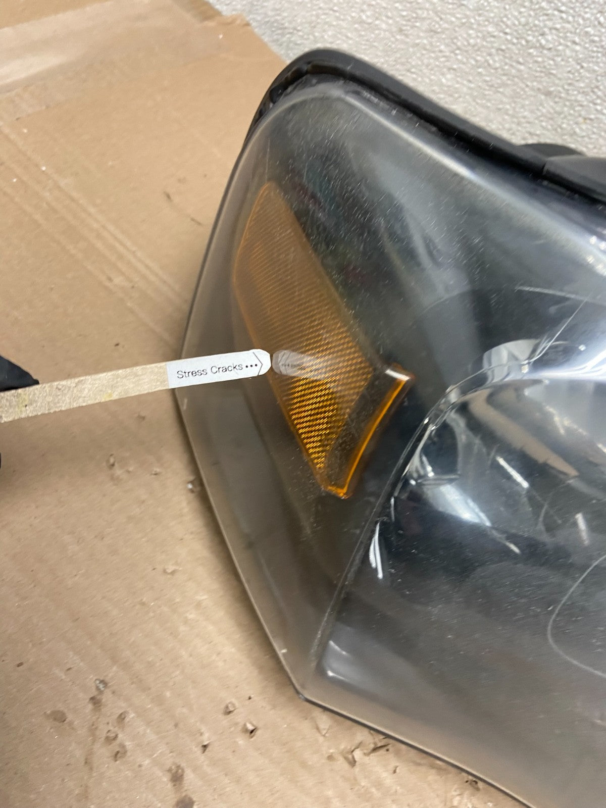 2007 to 2014 Ford Expedition Right Passenger RH side Headlight Halogen AB1135 DW3