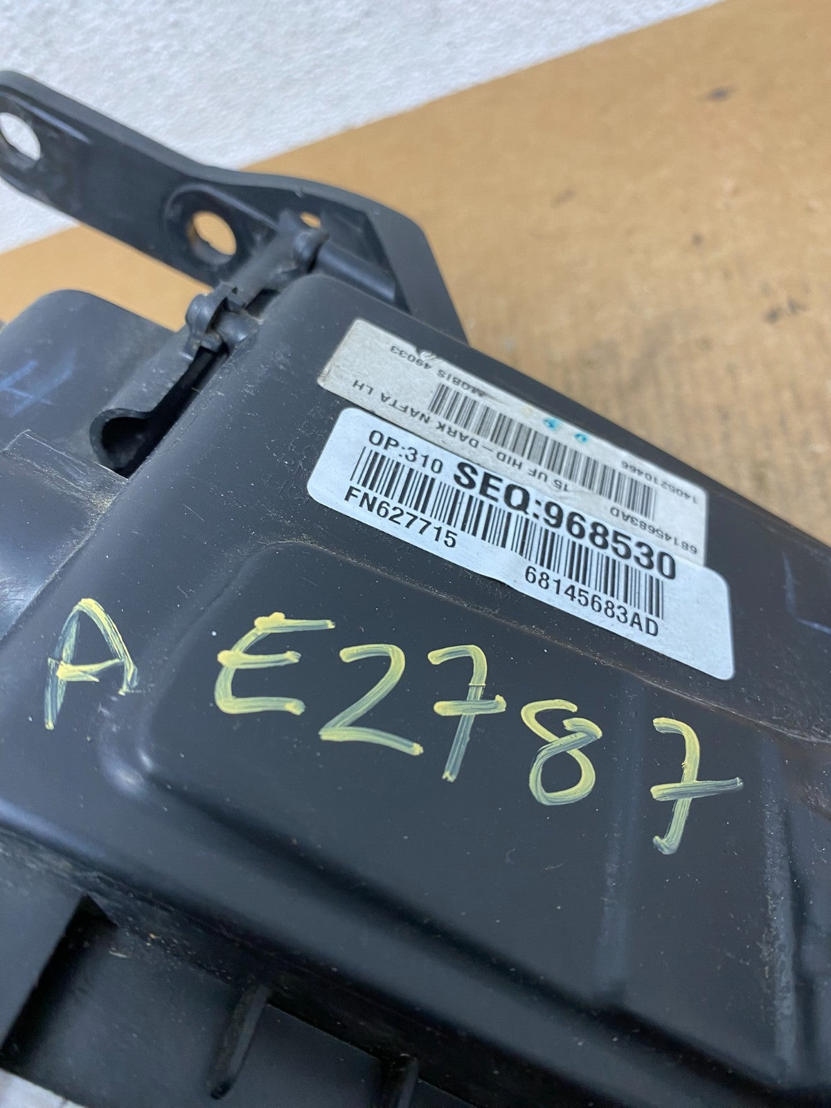 2015 2016 2017 Chrysler 200 Left Driver LH Side Xenon Headlight AE2787 DW10