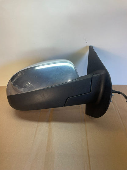 2007-2013 Chevrolet Tahoe Silverado Suburban Right Turn Signal Mirror AG7800 DW0