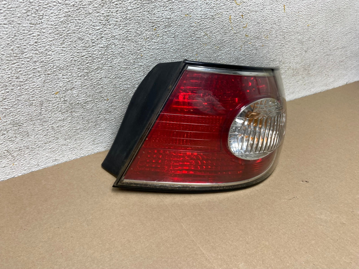 2002 to 2004 Lexus ES300 ES330 Right Passenger Side Tail Light AH6644 LK1