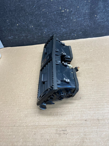 2010 to 2013 BMW X5 X6 Center Console Dash Air Vent AH1460 DG2