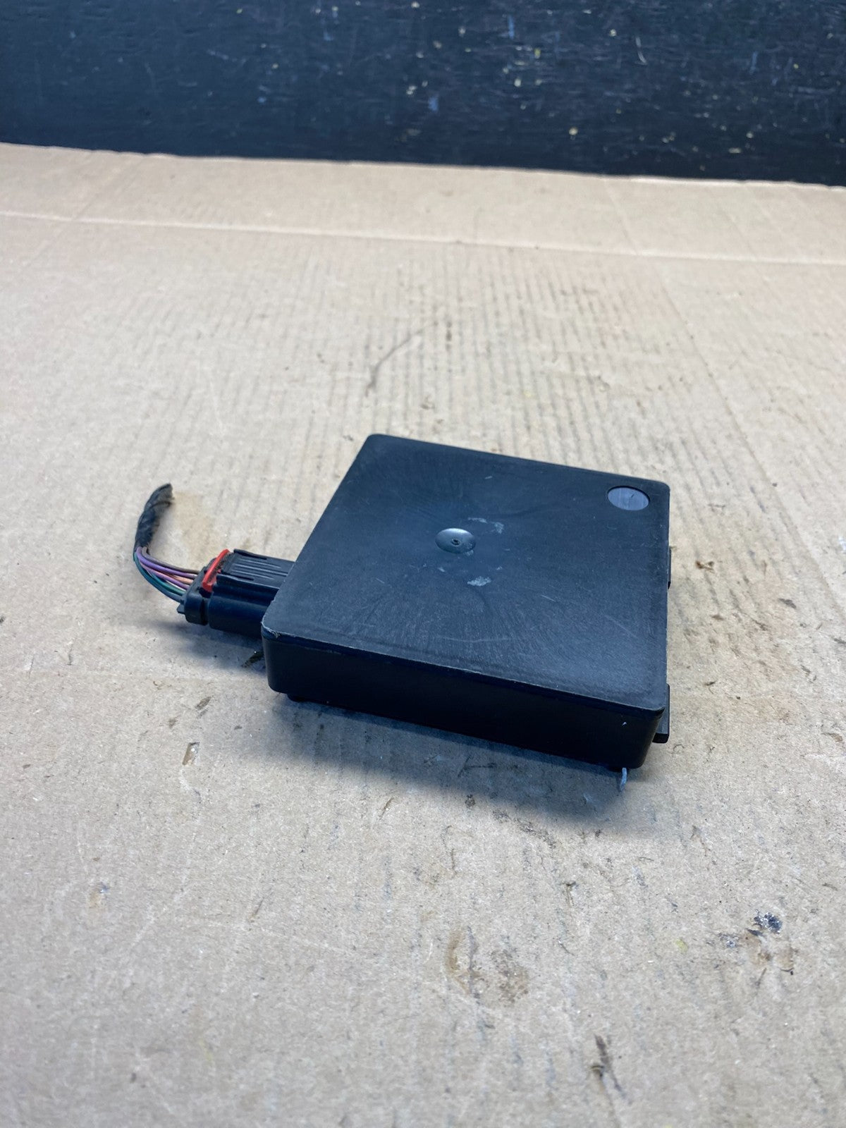2013 to 2018 Ford Lincoln Rear Radar Blind Spot Module OEM r5957 DG2