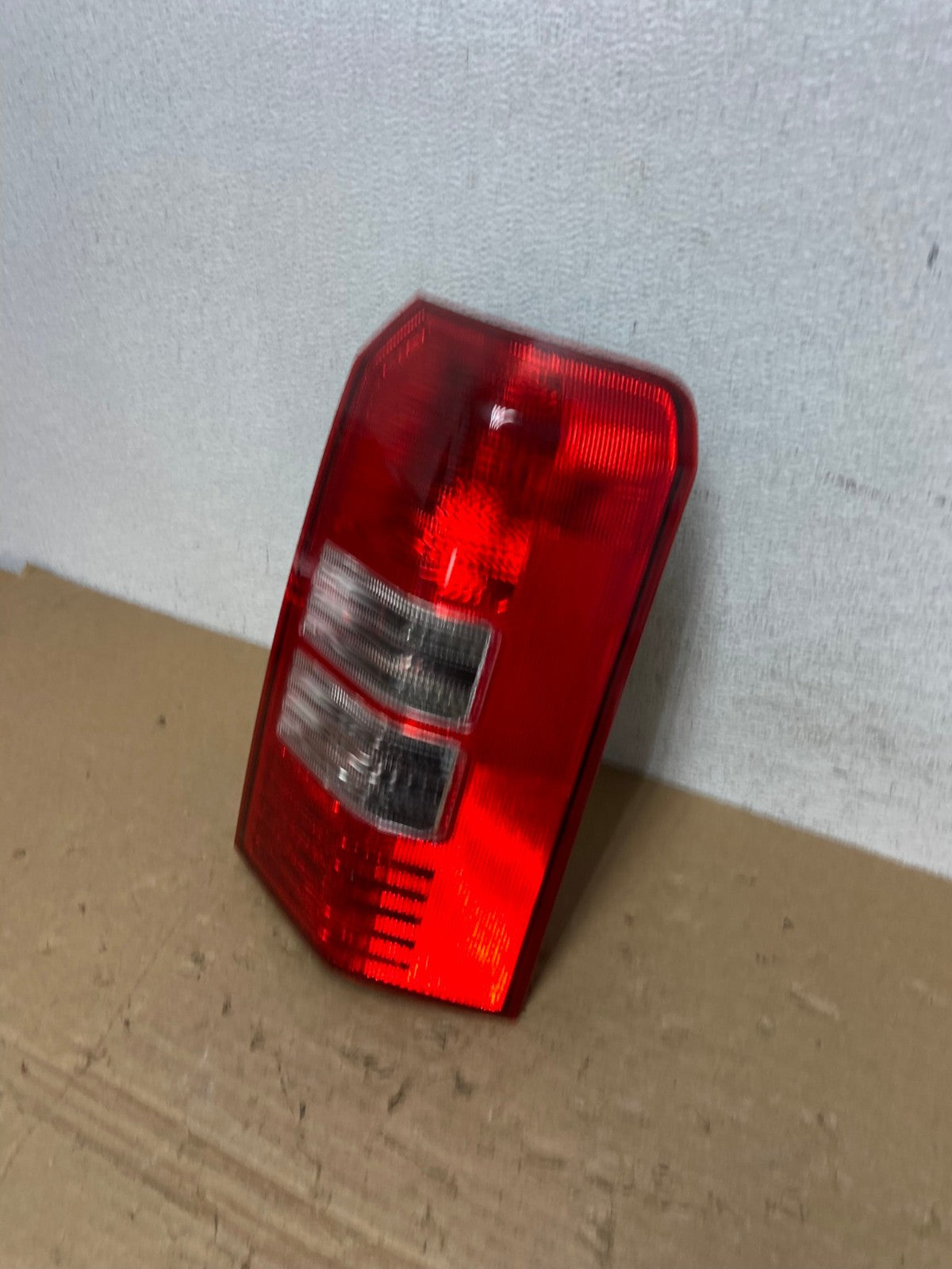 2008-2016 Jeep Patriot Right Passenger Rh Side Tail Light AD4118 LK1