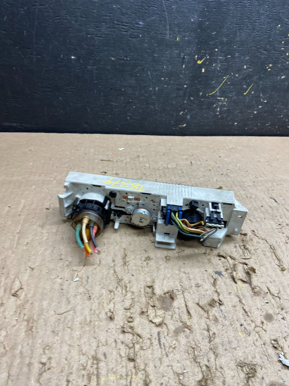 2001 - 2007 GMC Chevrolet Express 1500 Climate Control A/C T8379 DG4
