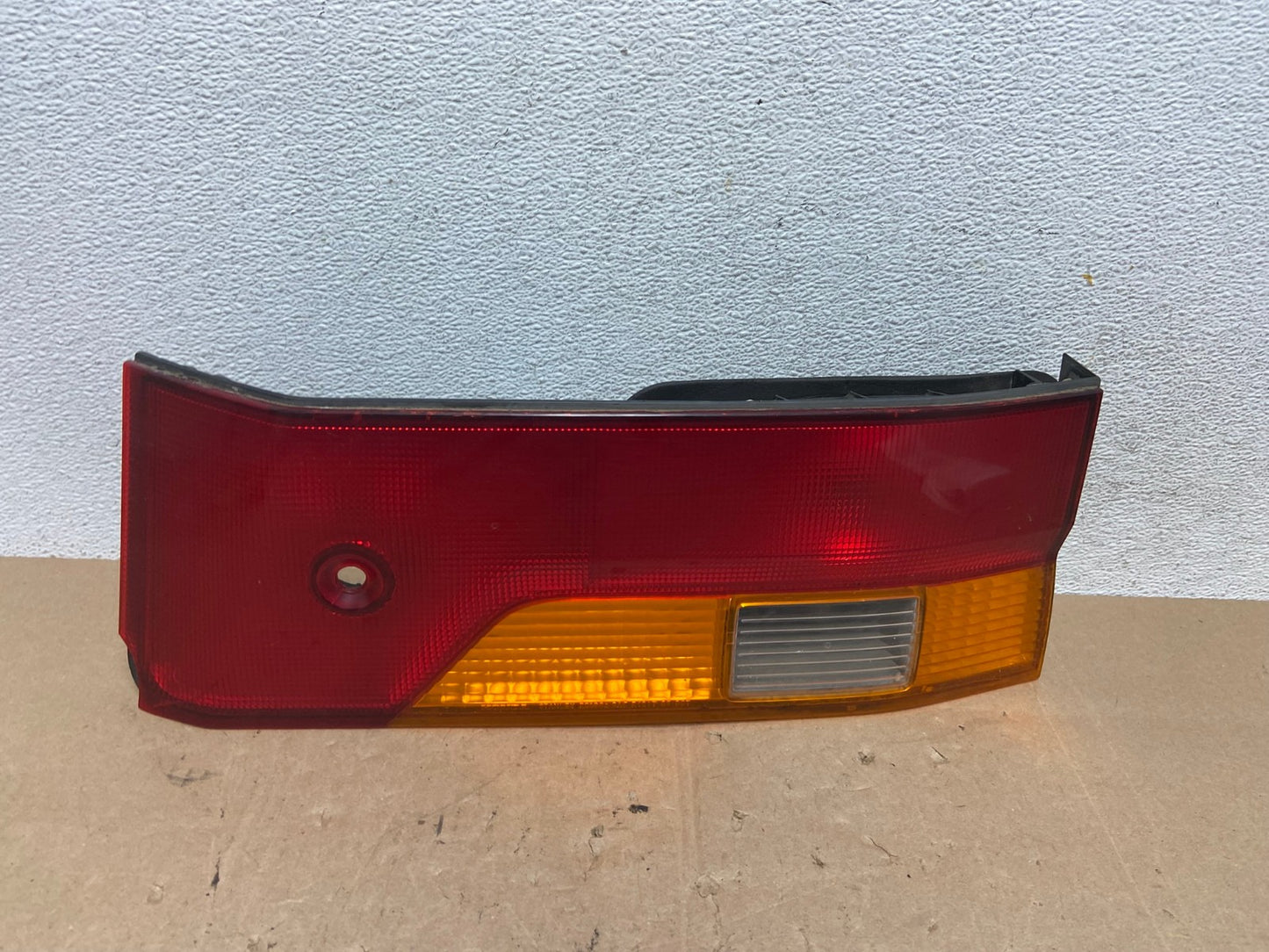 2002-2004 Honda Odyssey Right Passenger RH Side Tail Light Inner AE6142 LK0
