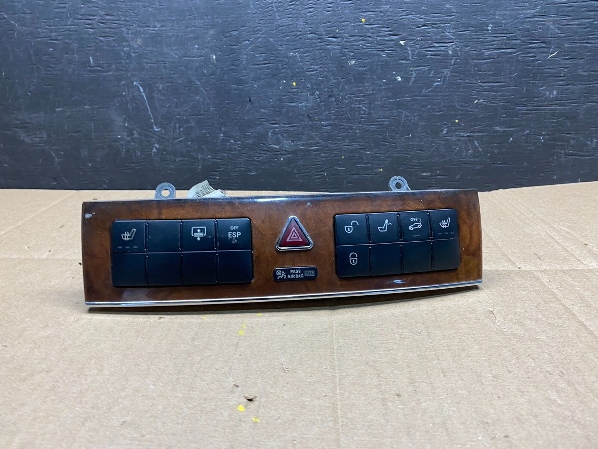 2005 - 2007 Mercedes C230 C240 Center Console Switch Control Unit I4897 DG10